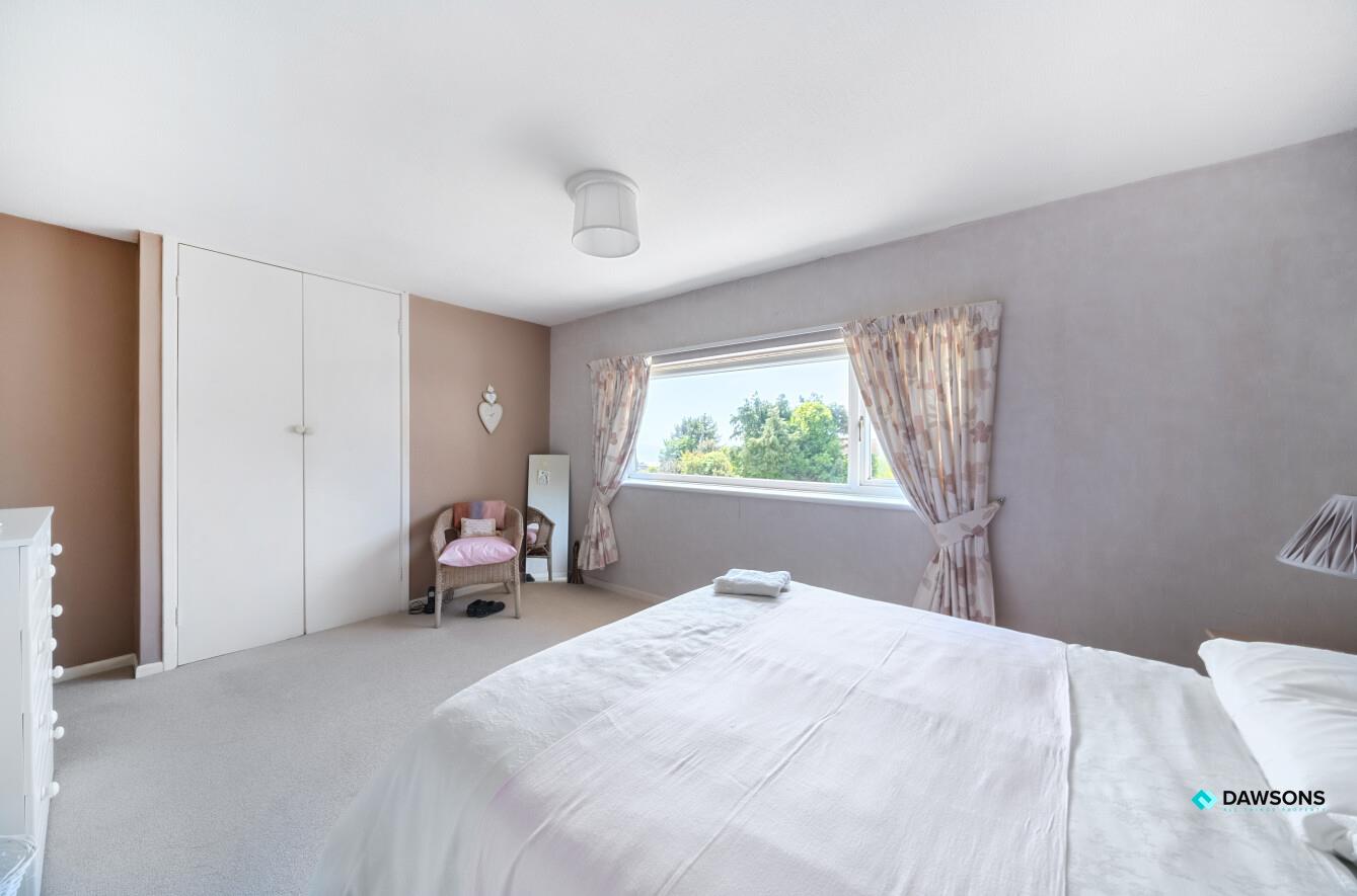 Cambridge Close, Langland, Swansea, SA3 4PF